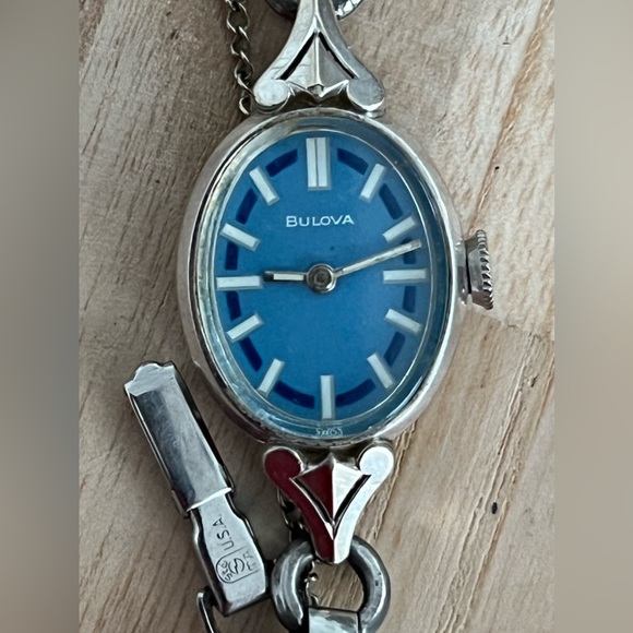 Bulova Ladies Watch RARE Vintage Mechanical Winding 10K Gold Plated Bezel Blue - Picture 3 of 14
